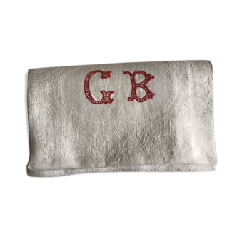 135x135 linen table marked "CB" in red