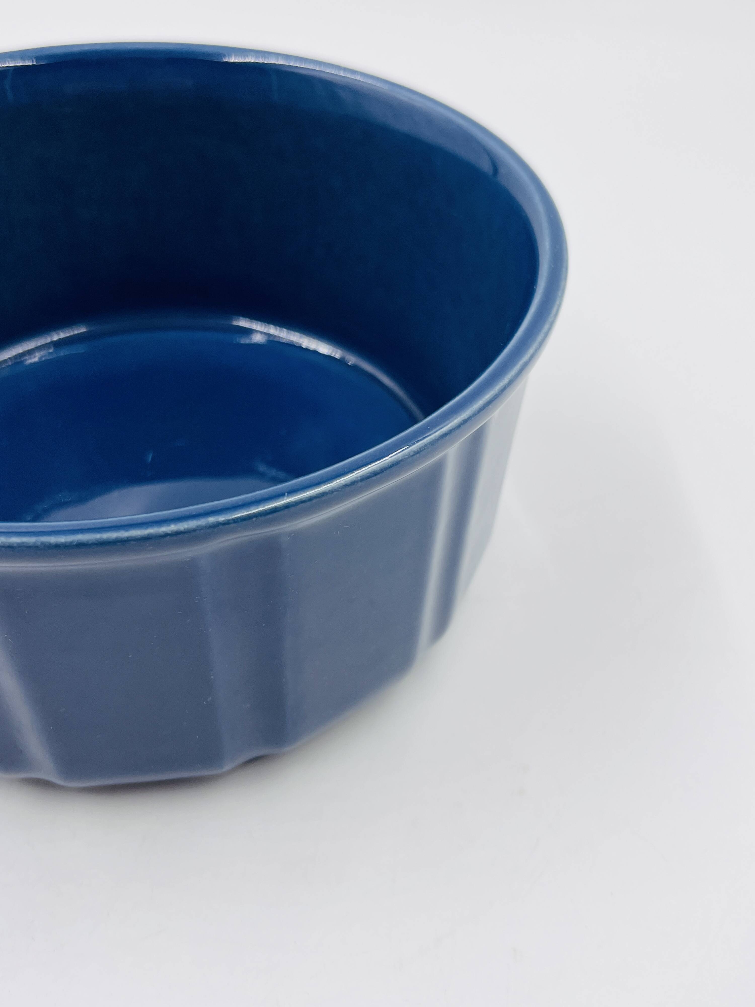 Vintage blue glazed ceramic gratin dish from the 1970s.