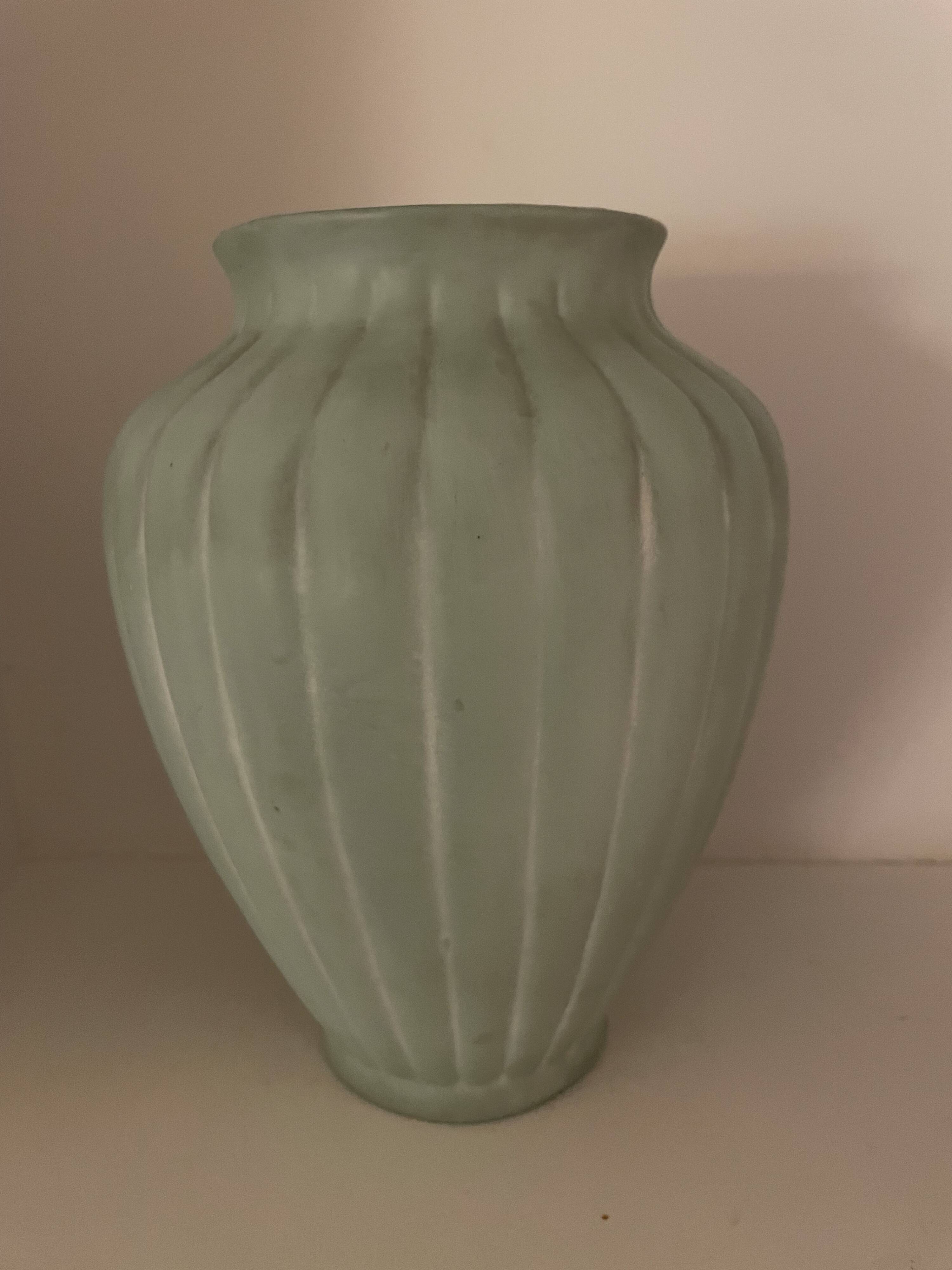 Set of 10 decorative items