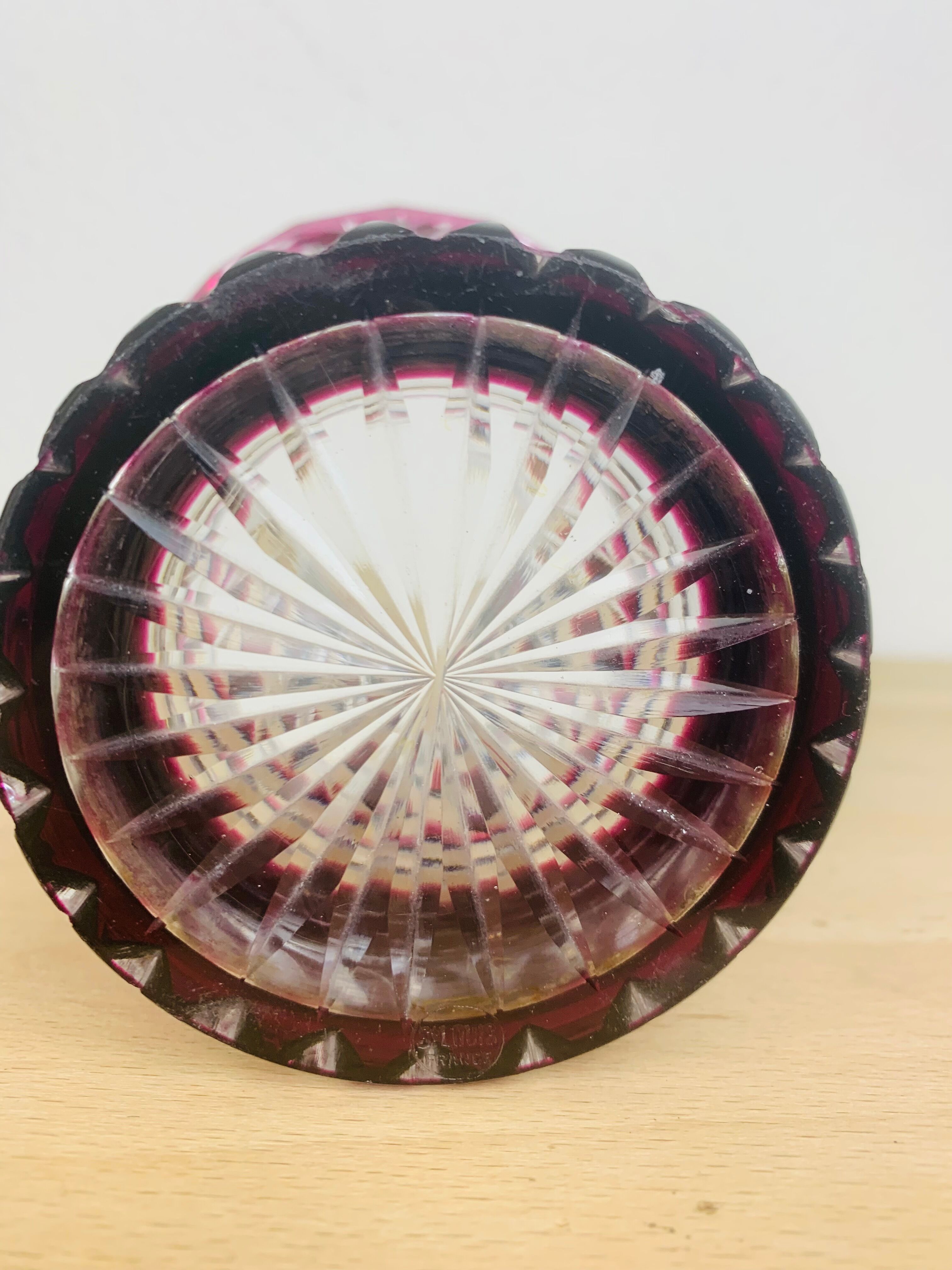 Crystal vase of Saint Louis red