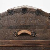 Victorian trunk, steam travel chest, 19th century.