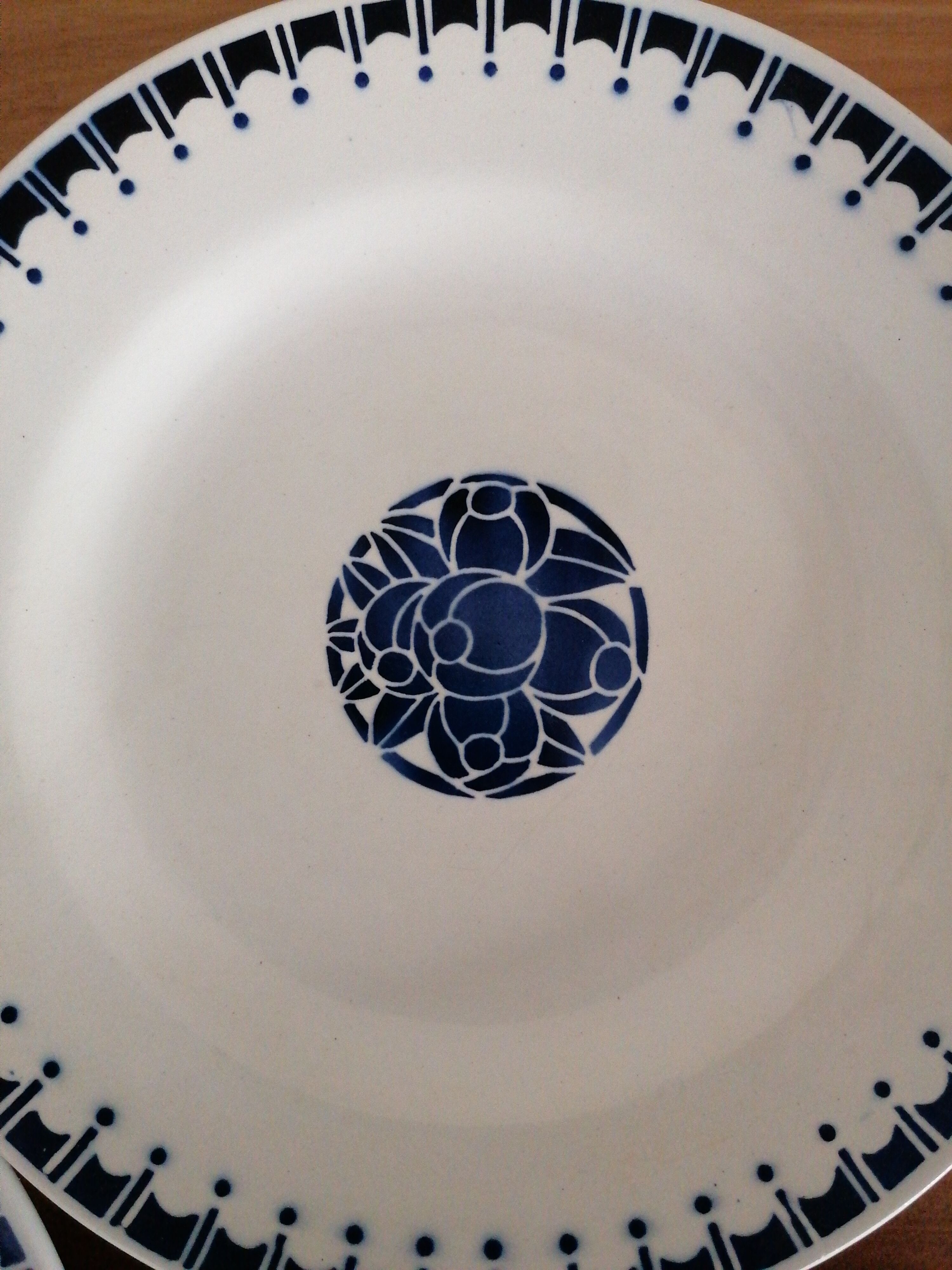 4 plates St Amand