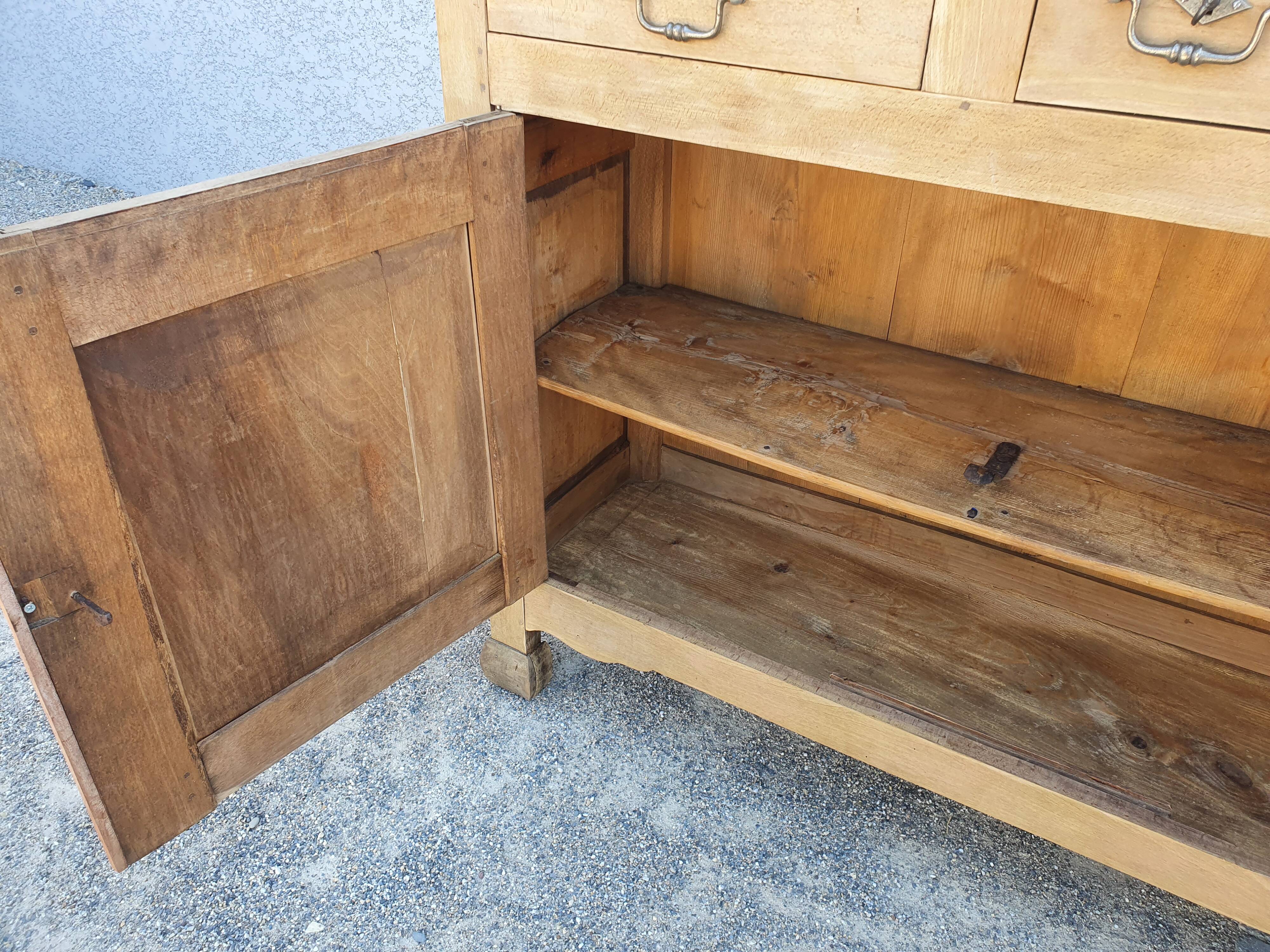 Bahut buffet furniture of old raw wood shallow