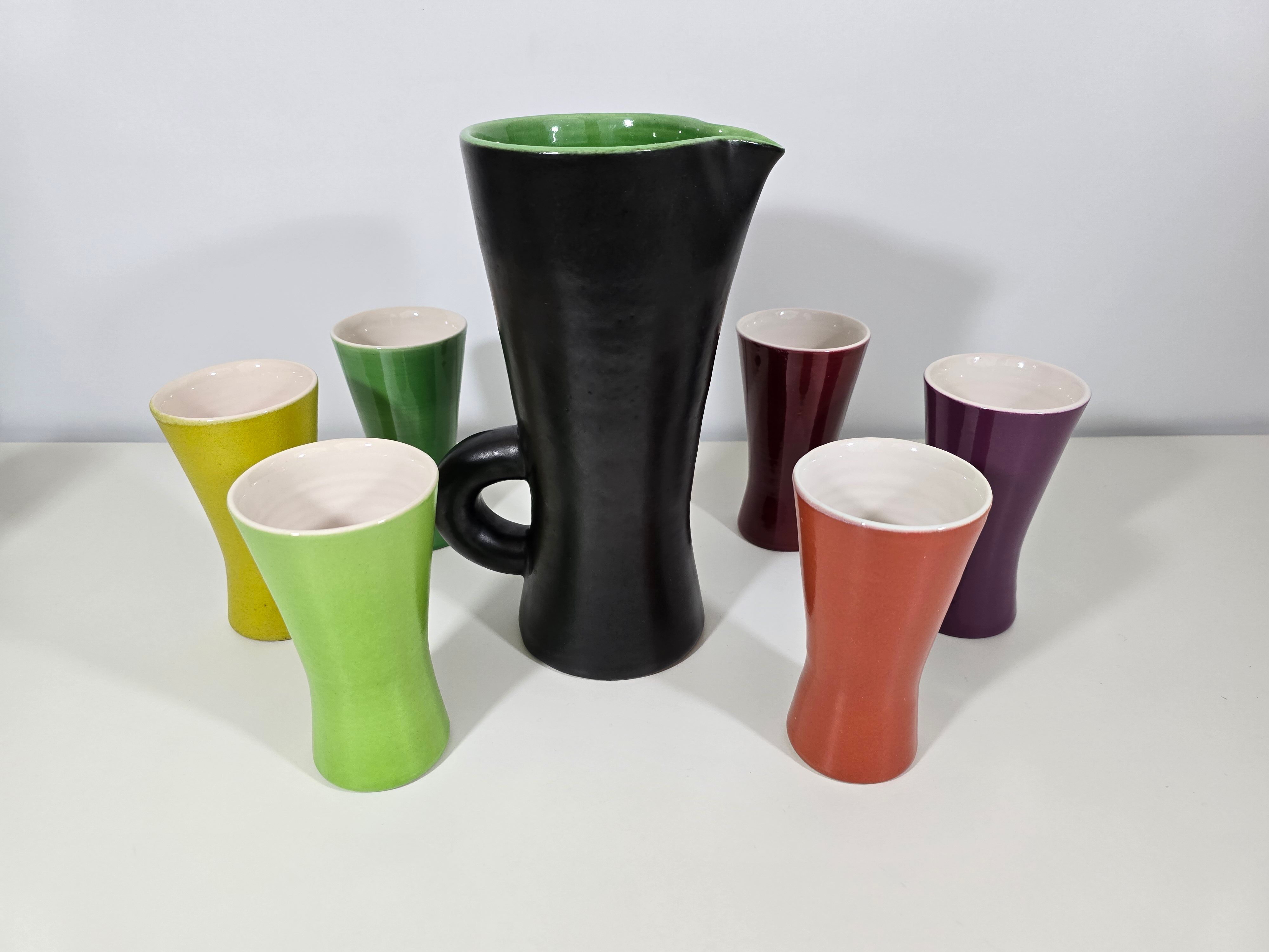 Pitcher and 6 cups model 860 by Pol Chambost in ceramic from around 1950.