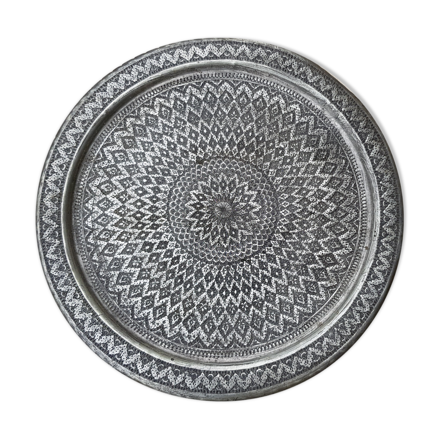 Ancient Iranian plateau Isfahan hand chiseled in white copper