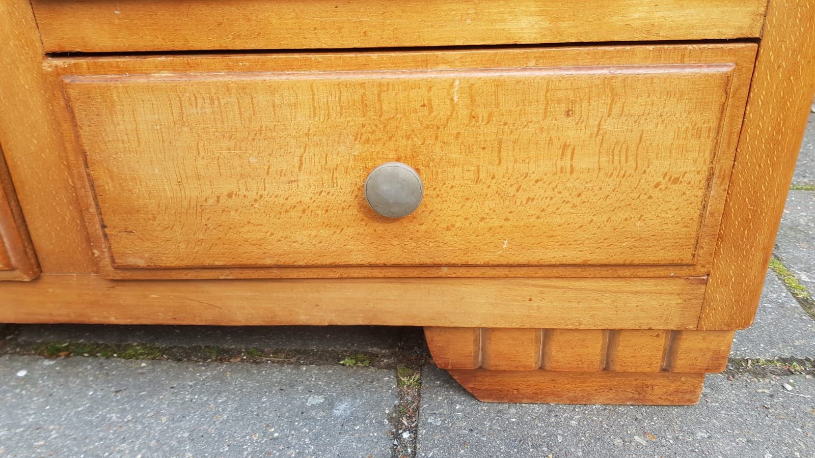 Asymmetrical cabinet 1940