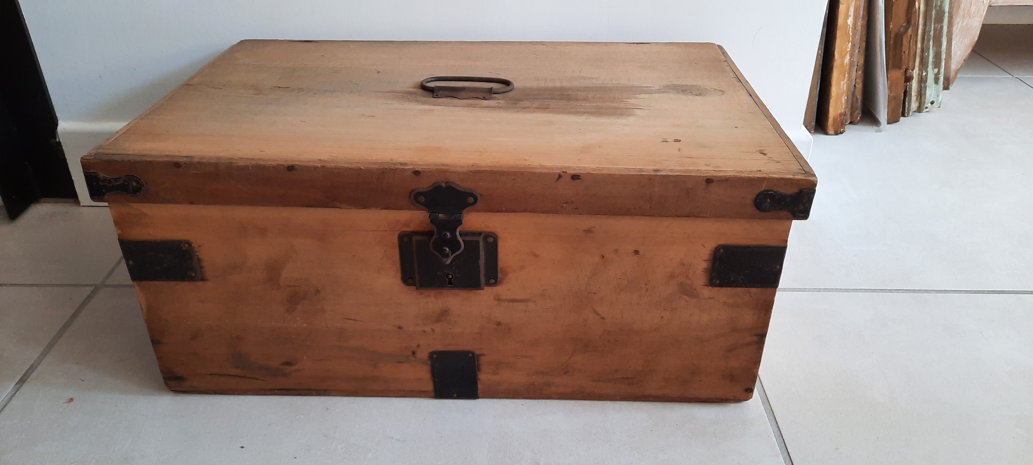 Boite ancienne en bois
