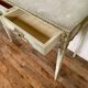 Console à 2 tiroirs dans le style de Louis XVI