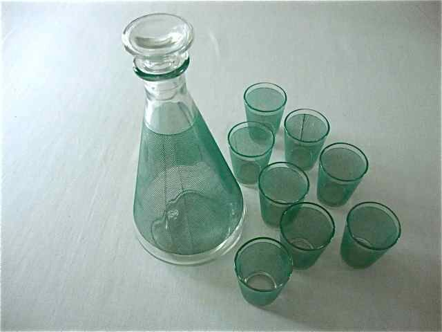 Carafe service and 8 glasses