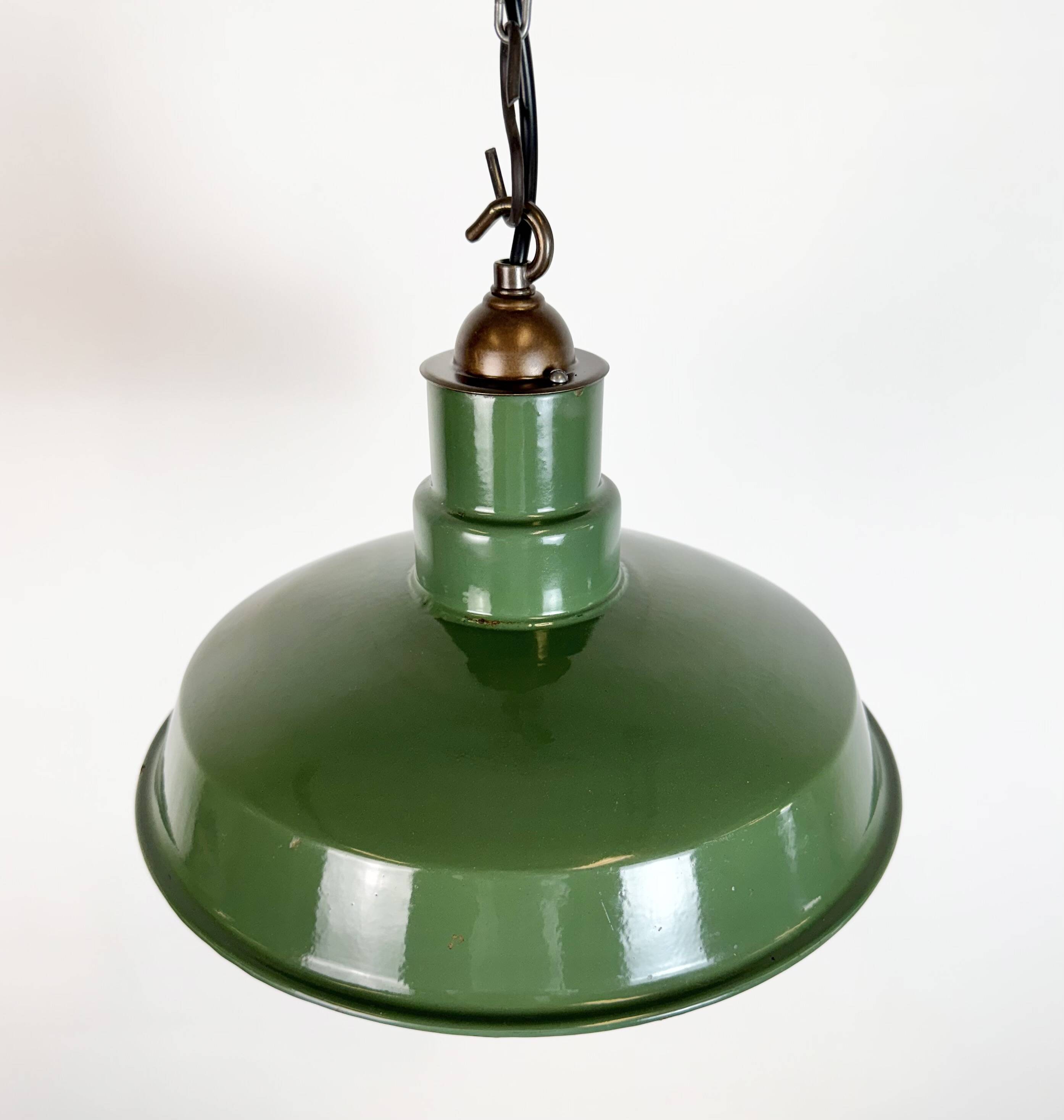 Industrial British Green Enamel Factory Pendant Lamp, 1960s