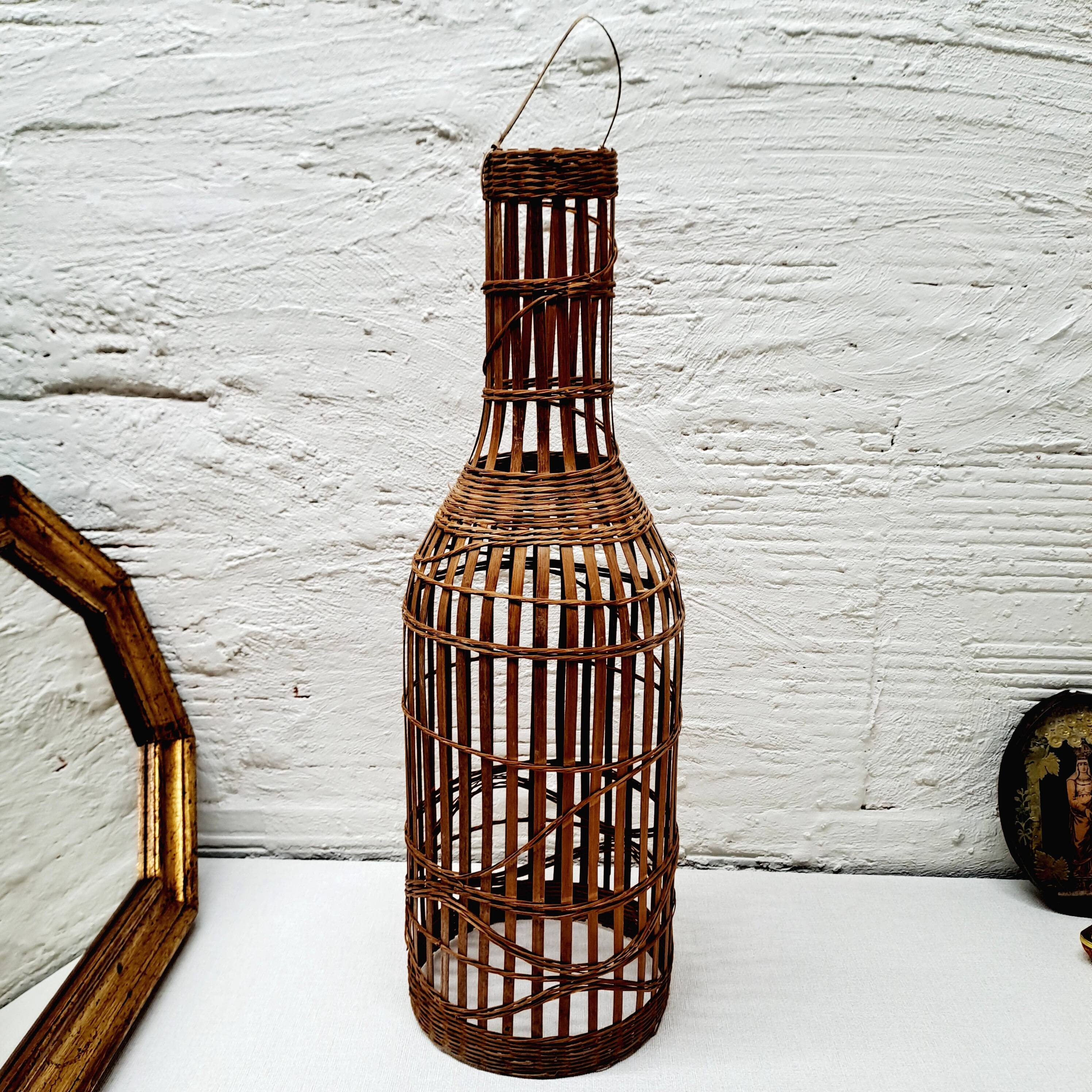 Rattan suspension lampshade