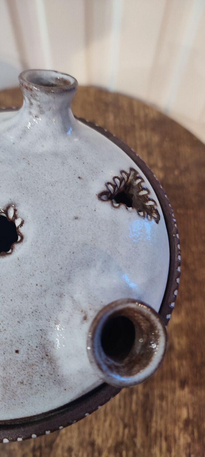 Pique-fleurs signé La Hulotte de Jeanne & Norbert Pierlot.