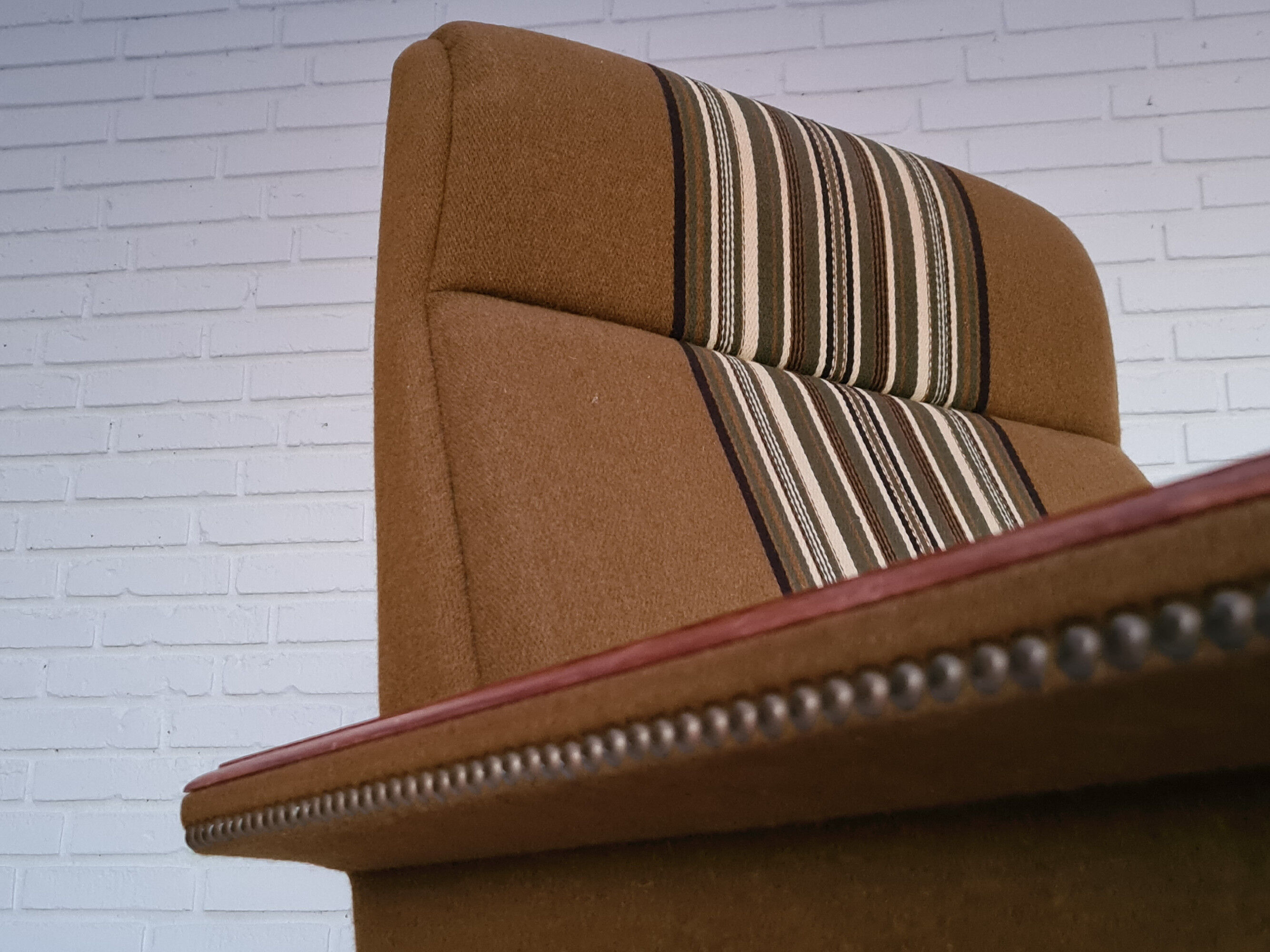 Ensemble de fauteuils bois de chêne laine état d’origine années 1970