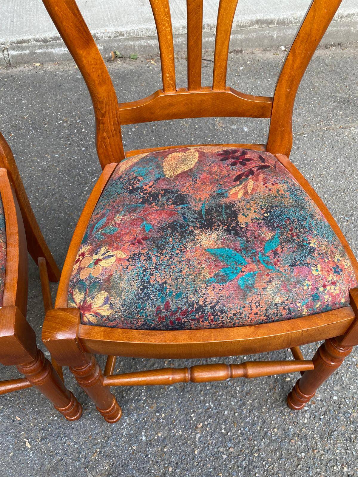 2 chaises bois massif chêne clair tissu fleurs