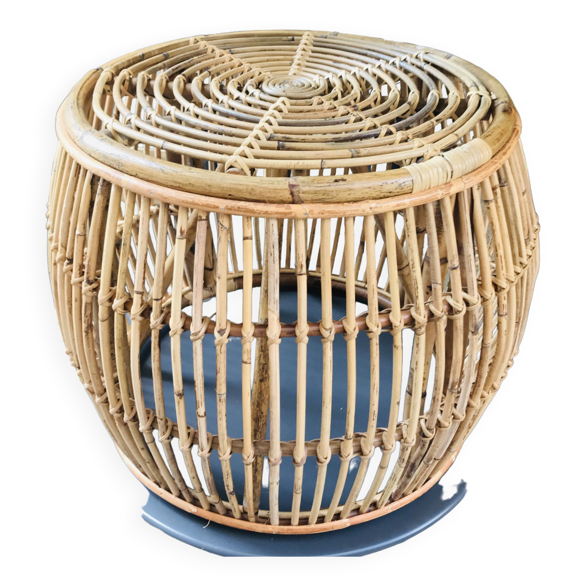 Round rattan coffee table