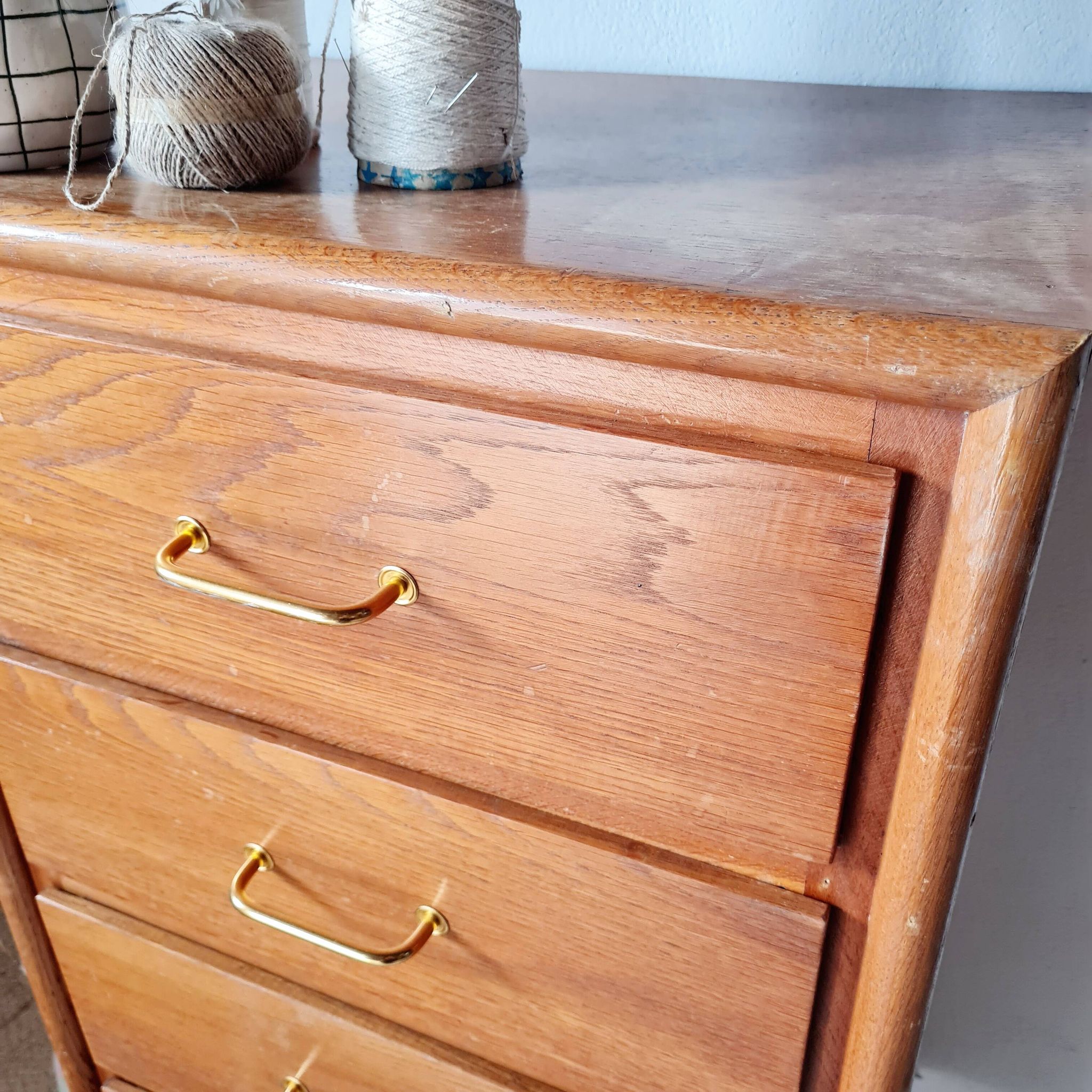 Vintage 1950s wooden chest of drawers – 4 drawers – tapered legs