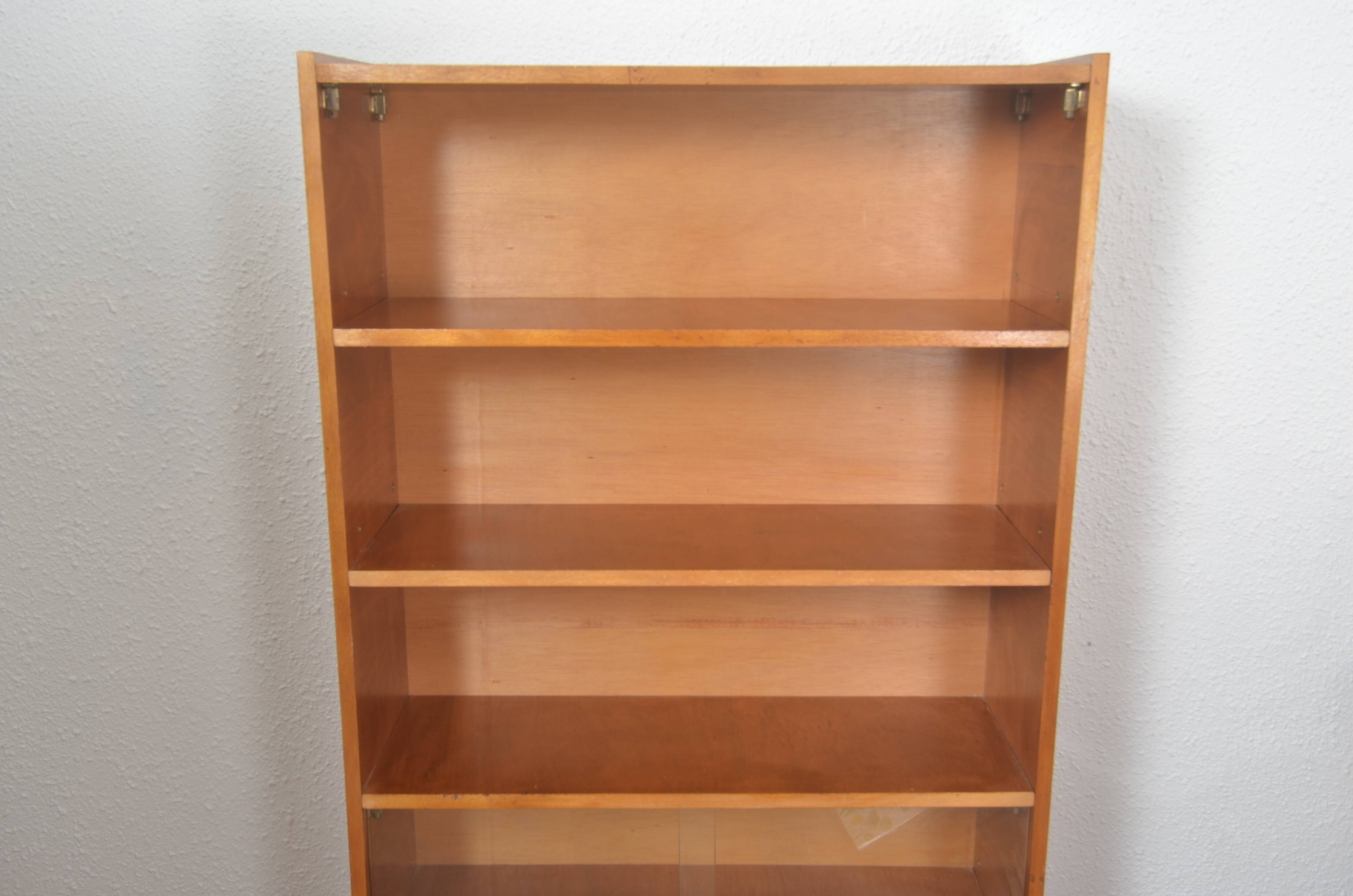 Vintage display cabinet in wood veneer, 1950s-1960s.