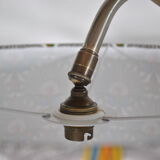 Smooth floor lamp magazine holder