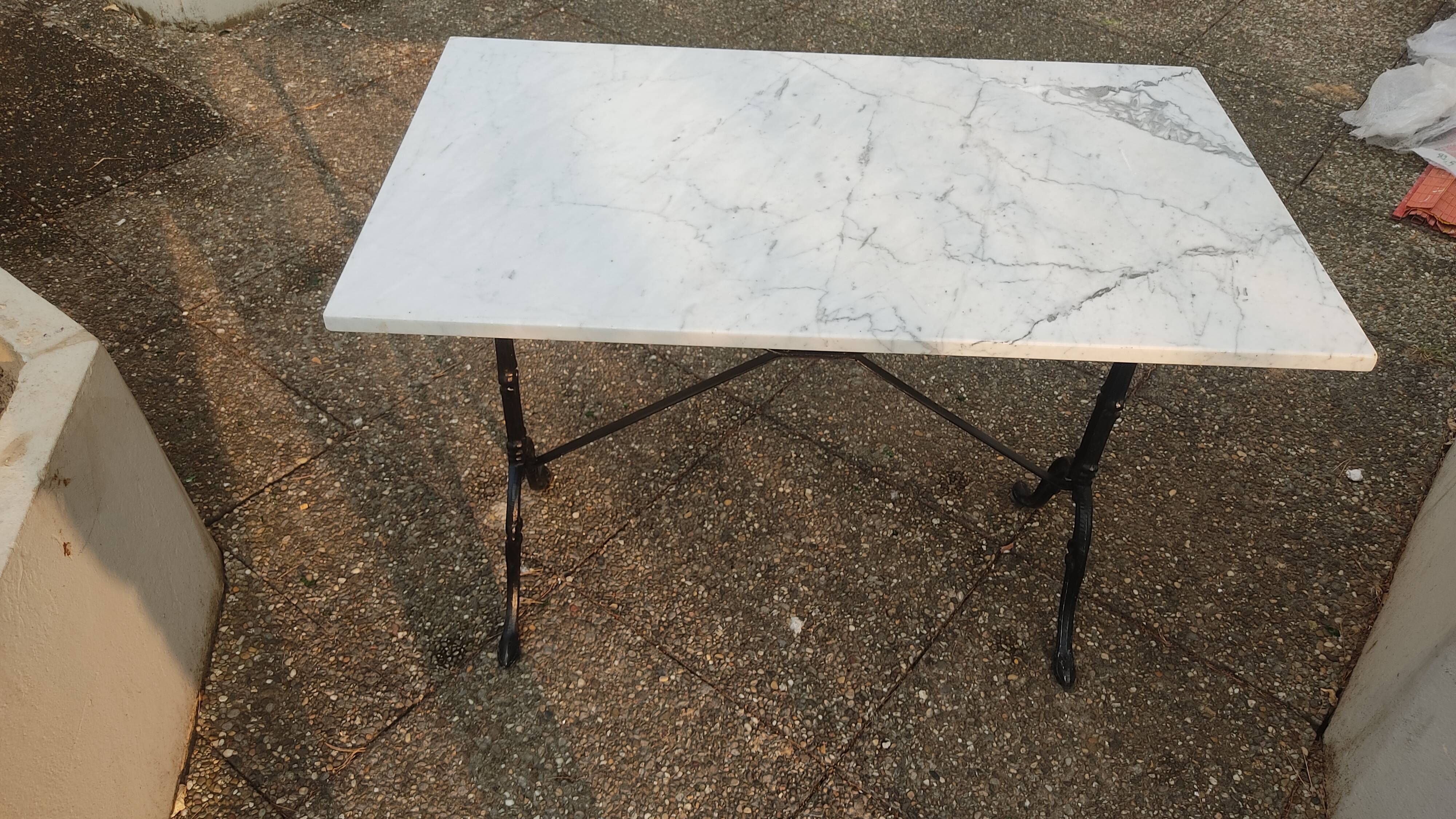 Table en marbre carrare poli