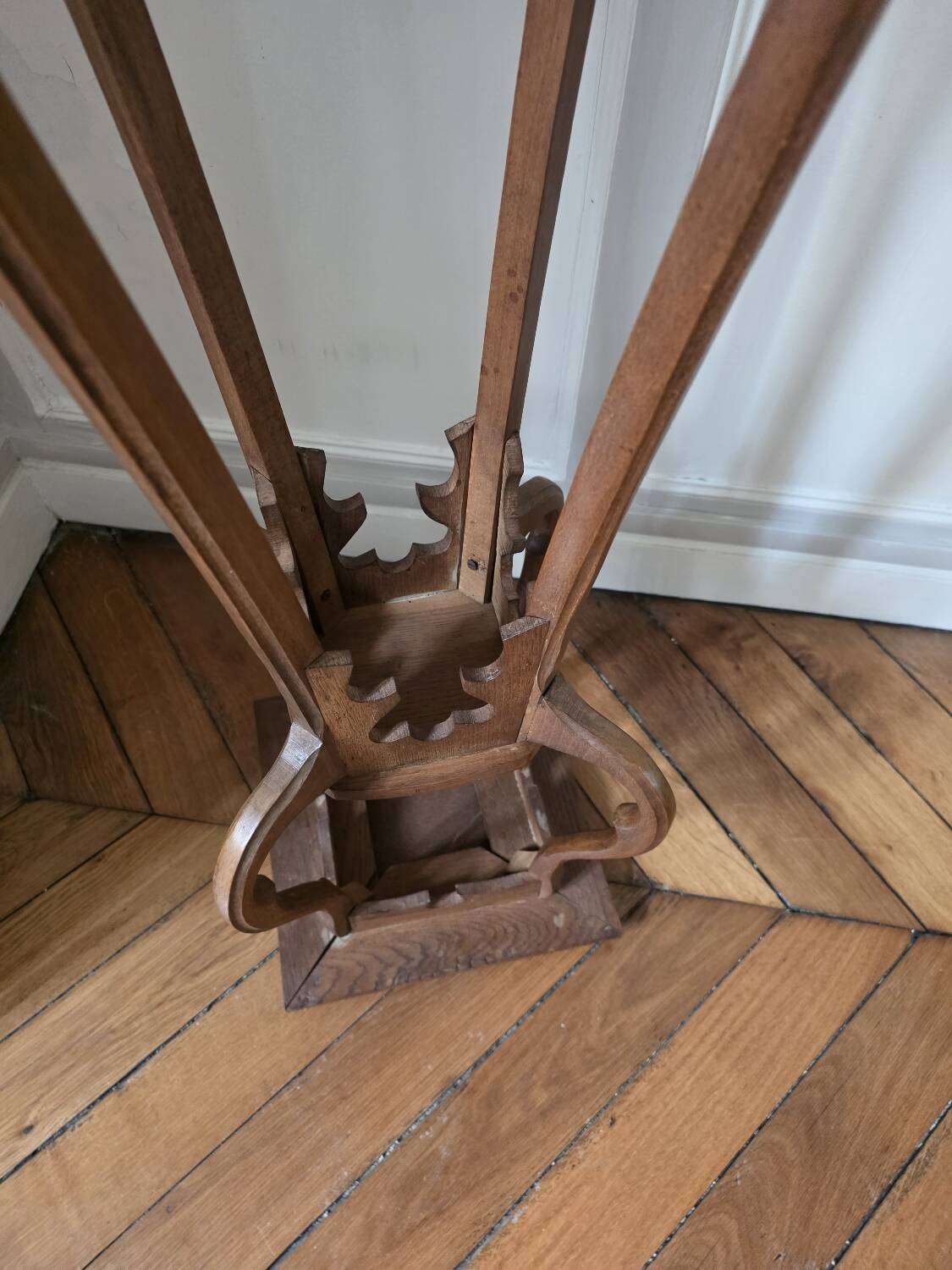 Selette Art Nouveau en bois