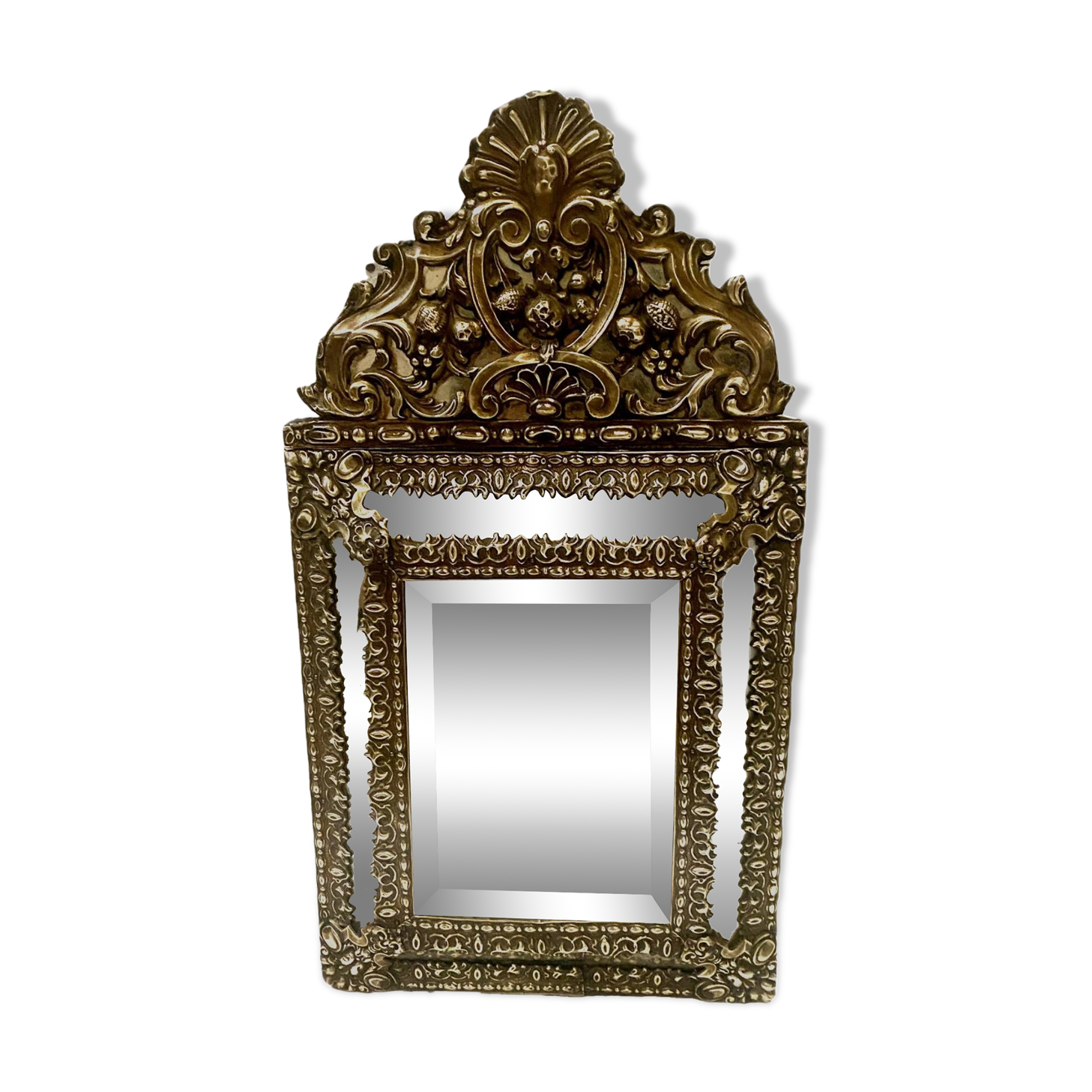 Miroir a parcloses en cuivre repoussé XIX siècle
