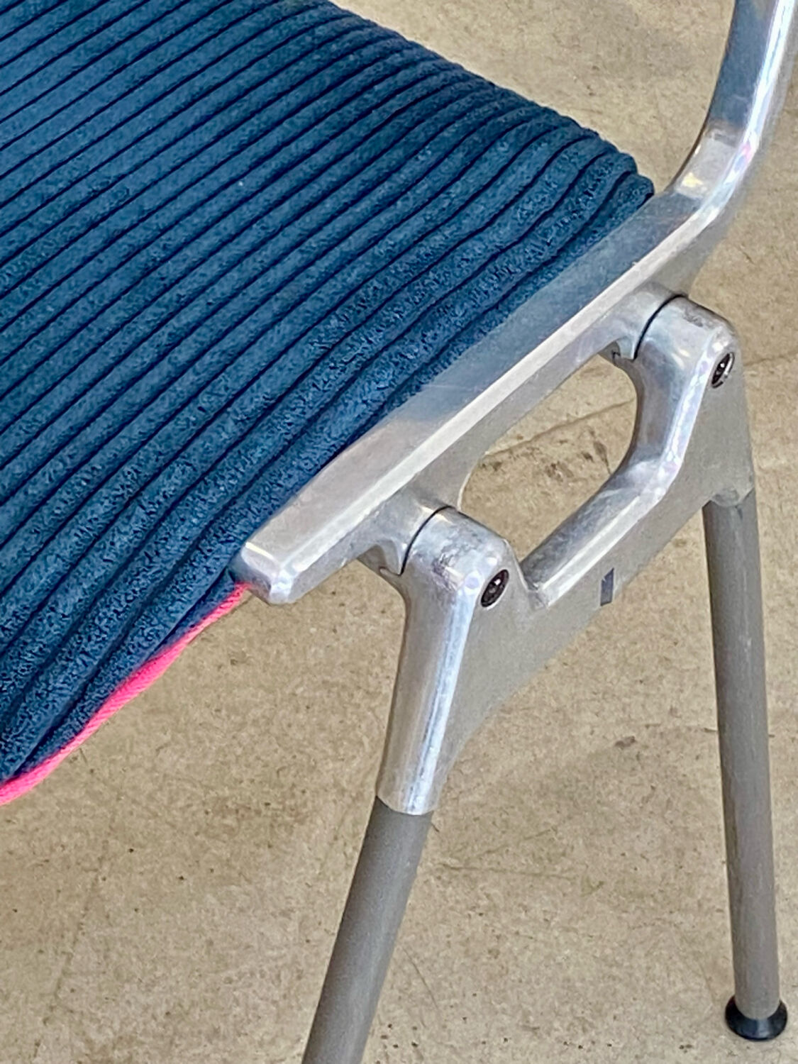 LSC 106 chair by G. Piretti