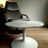 Artifort coffee table 1960 by Pierre