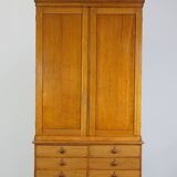 English Victorian sideboard/housekeeper cupboard with 10 drawers and 5 shelves