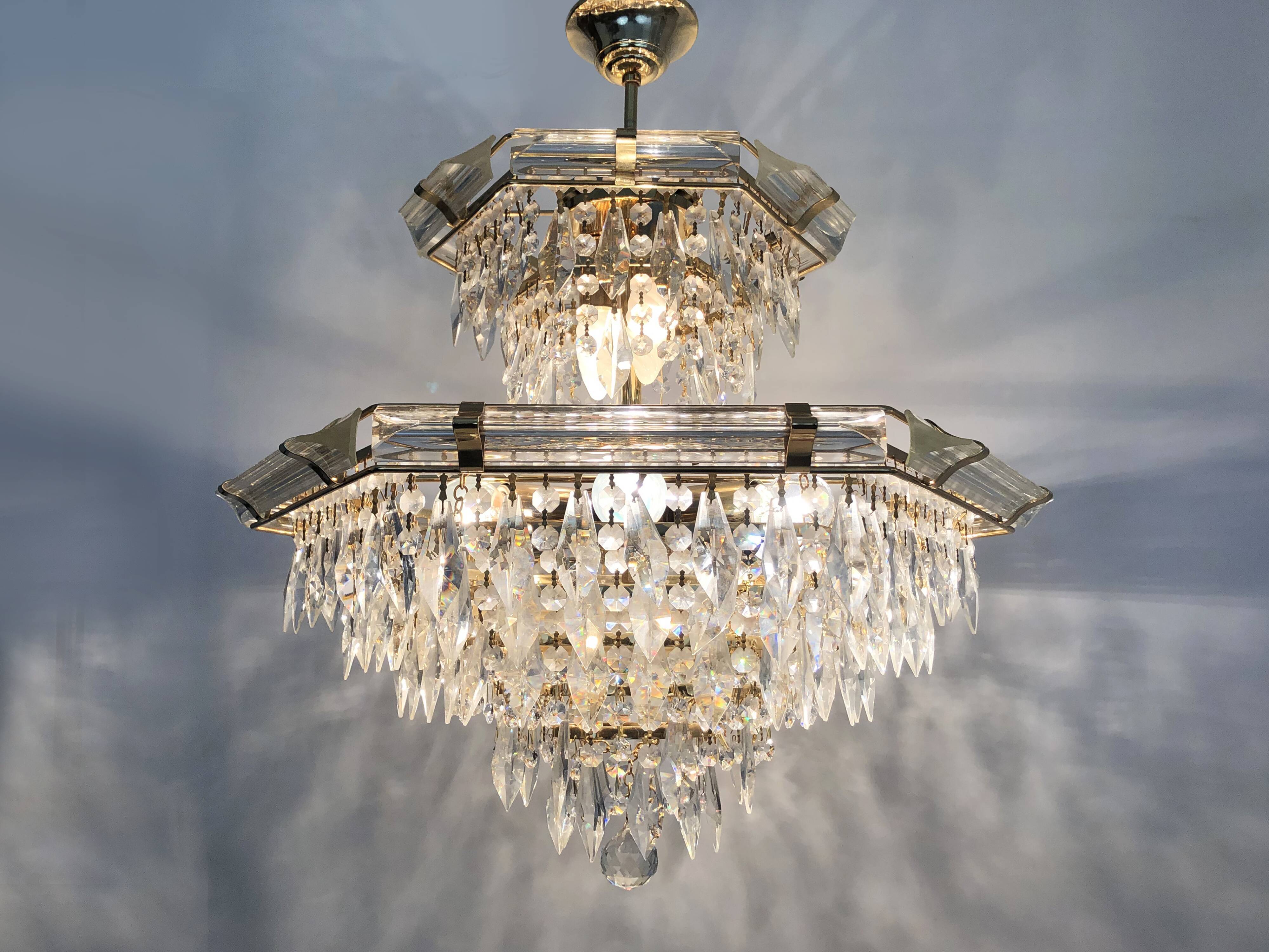 Vintage crystal and brass chandelier by Bakalowits & Söhne 8 lights, 1980s