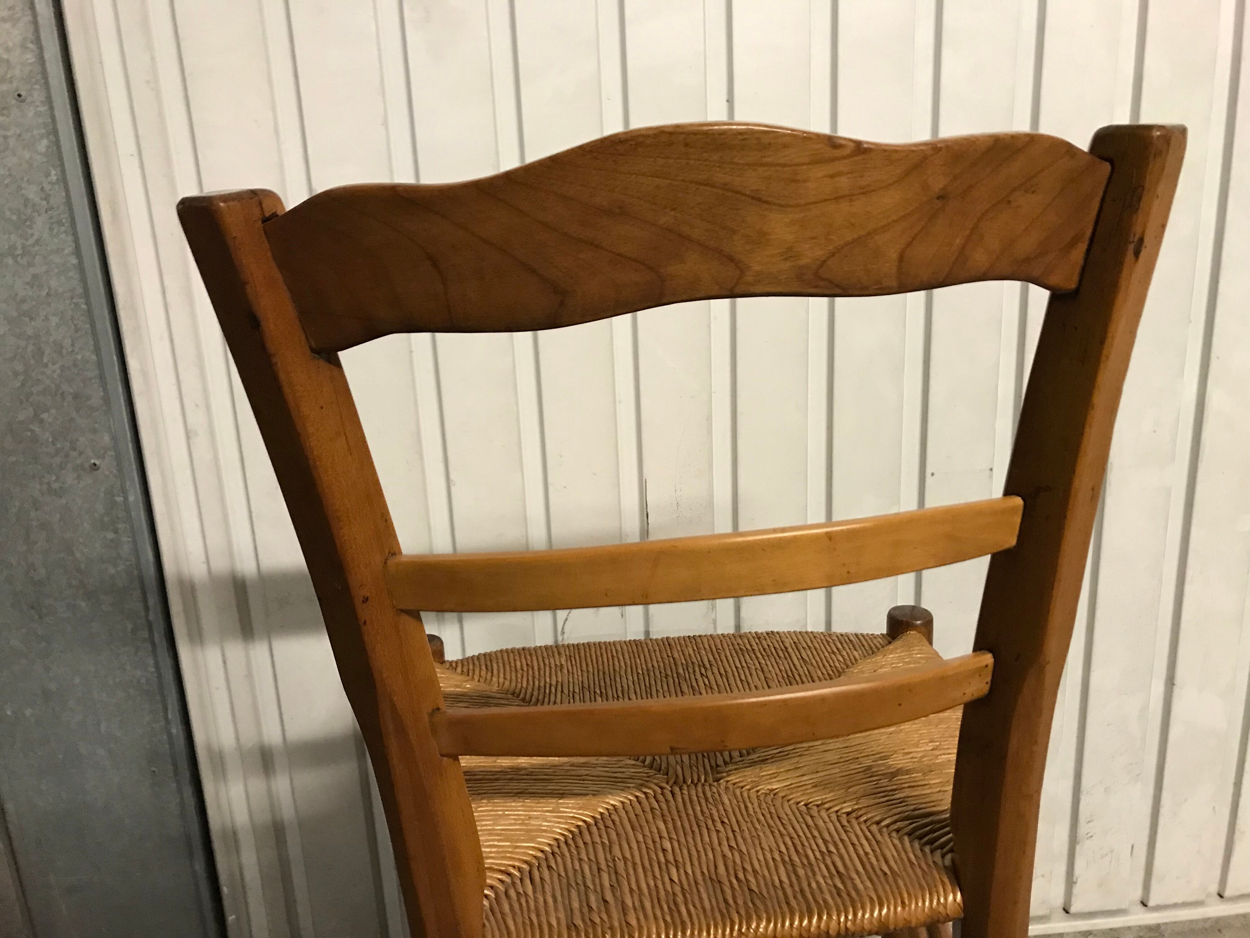 6 old straw chairs