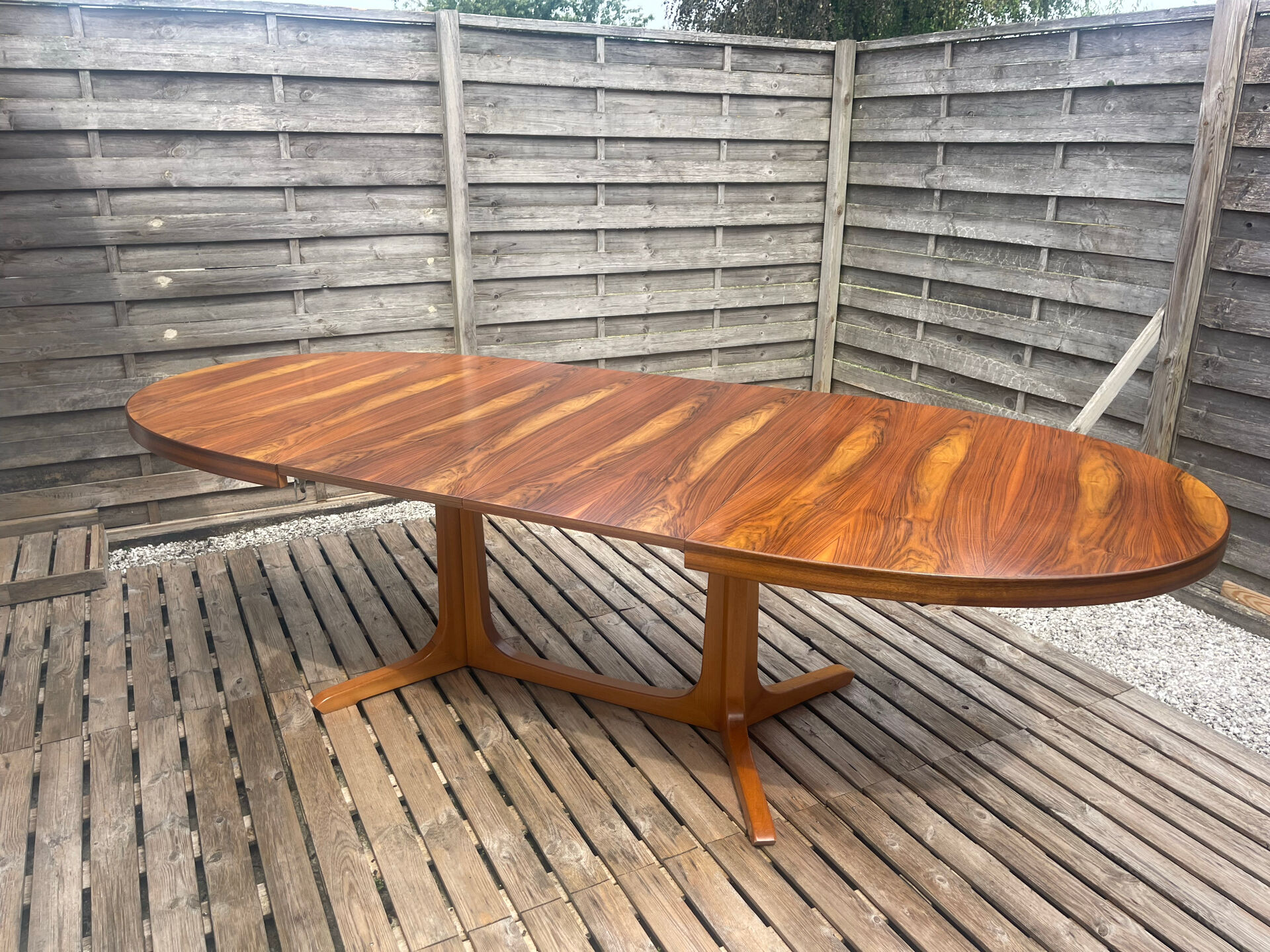 Oval table Baumann, two extensions, rosewood top.
