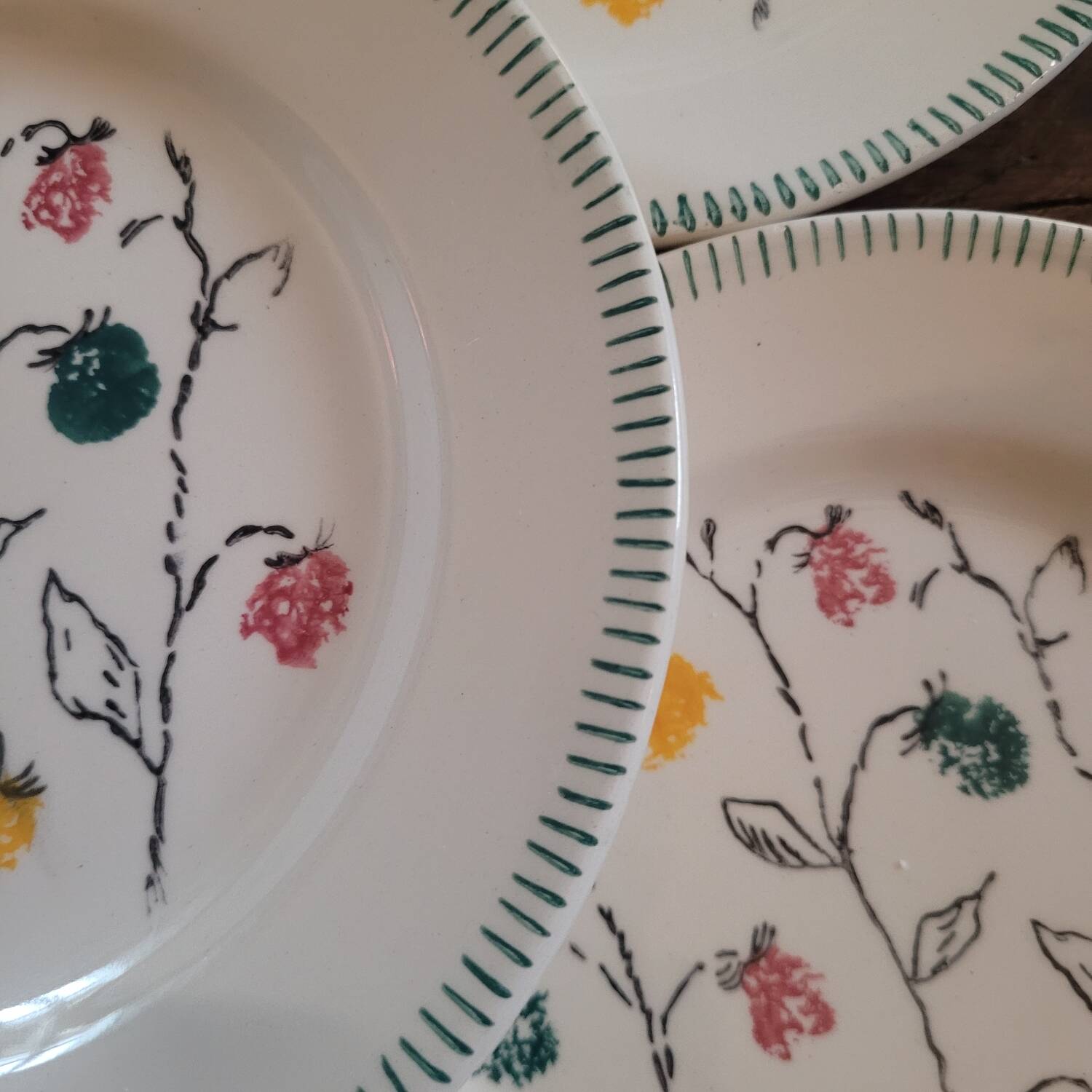 50s floral decorated earthenware dessert plates
