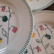 Assiettes à dessert faïence et décor floral 50's
