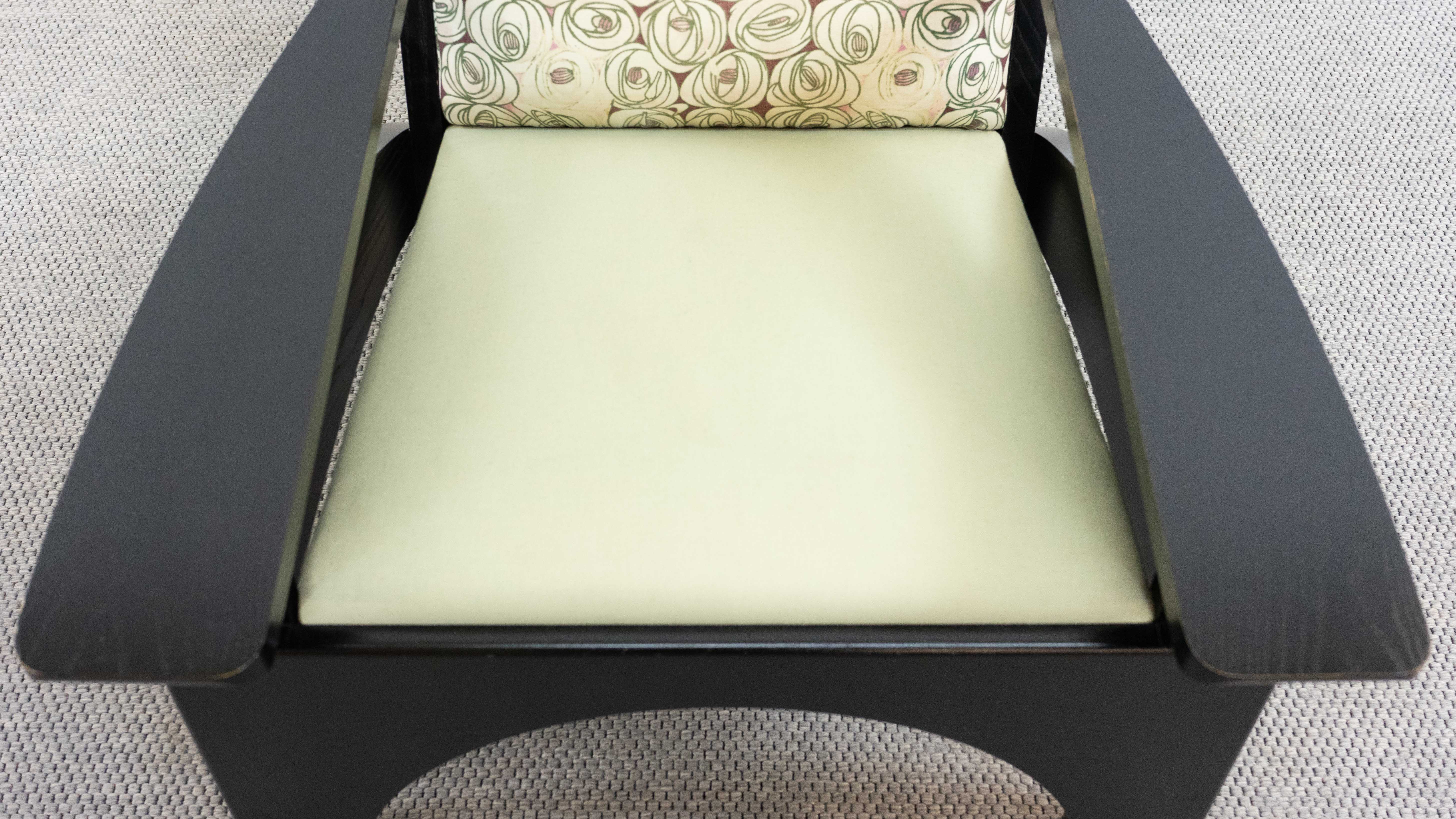 Cassina Hill House Set, Sofa and easy chair by Charles Rennie Mackintosh