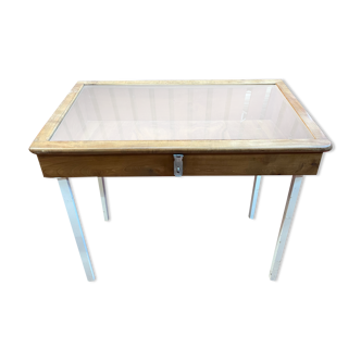 Vitrine de table en bois de noyer et verre à poser modèle de magasin avec vitre lourde