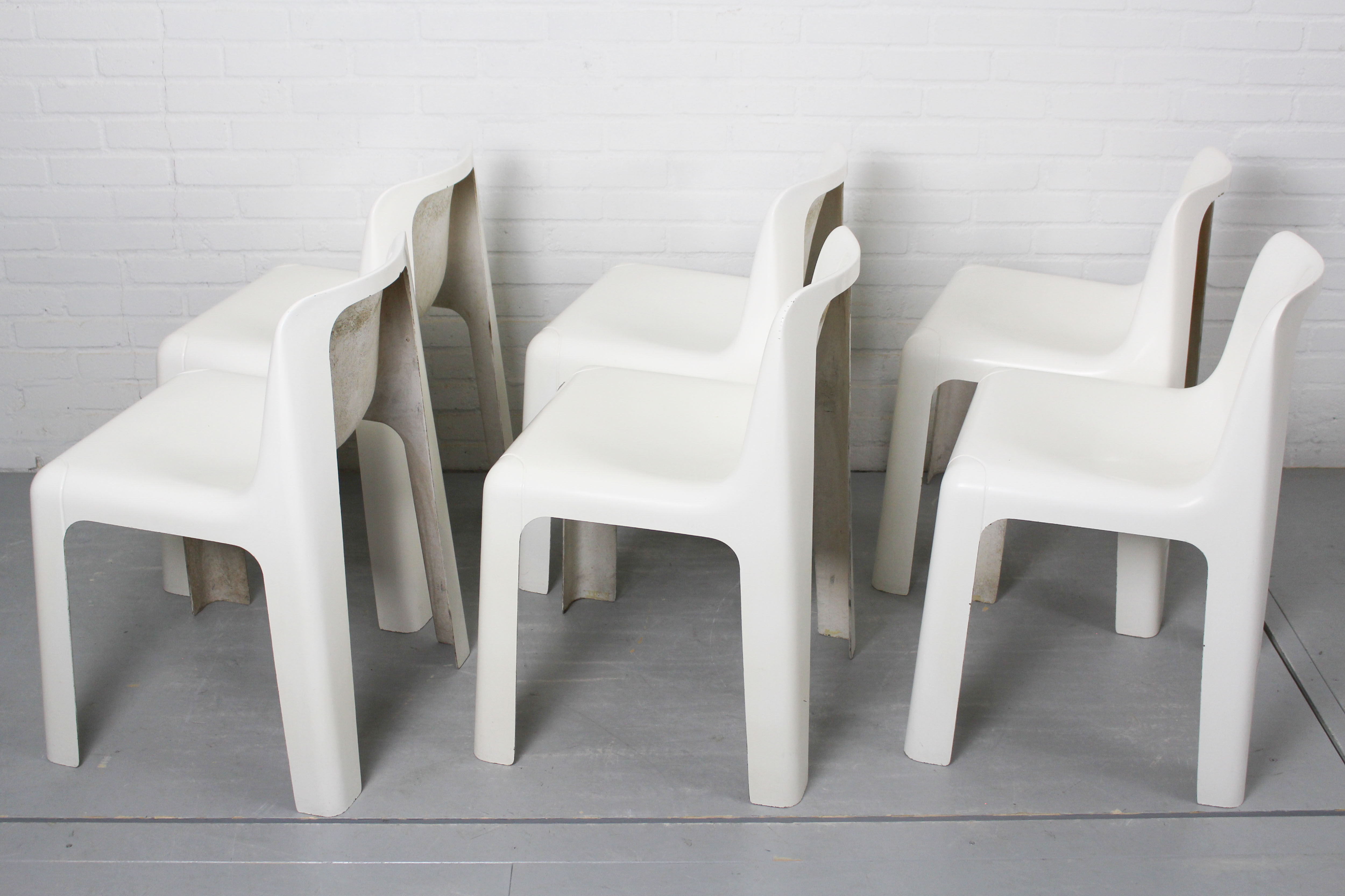Set of 6 OZOO 700 Fiberglass Dining Chairs by Marc Berthier for Roche Bobois, 1970s