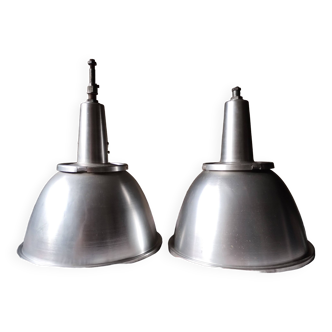 2 grandes lampes suspensions industrielles Vintage marque Regent Suisses