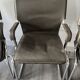 Ensemble de 6 chaises Uno en cuir gris sur piètement tubulaire chromé en porte-à-faux