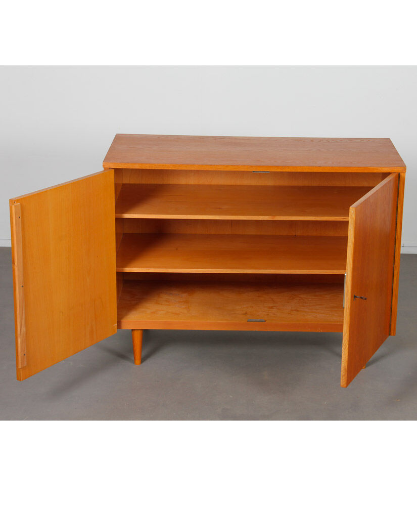 Commode tchèque éditée par Drevozpracujici podnik, 1960