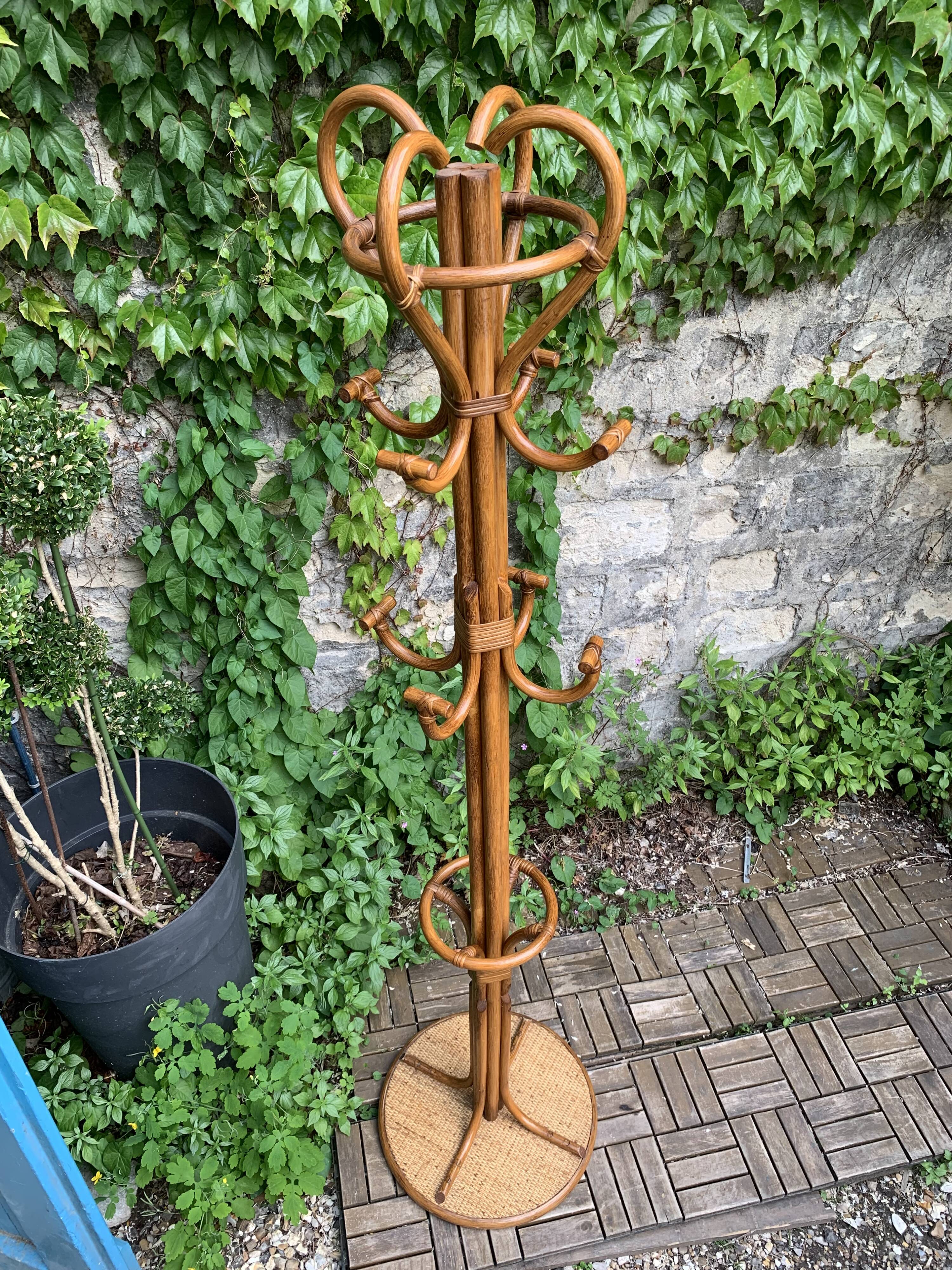 Perroquet portemanteau en rotin vintage 1970