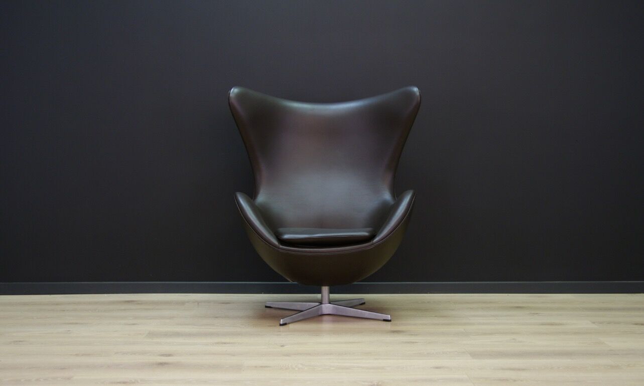 Arne jacobsen armchair the egg danish design