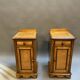 Paire de tables de chevet victoriennes en bois satiné
