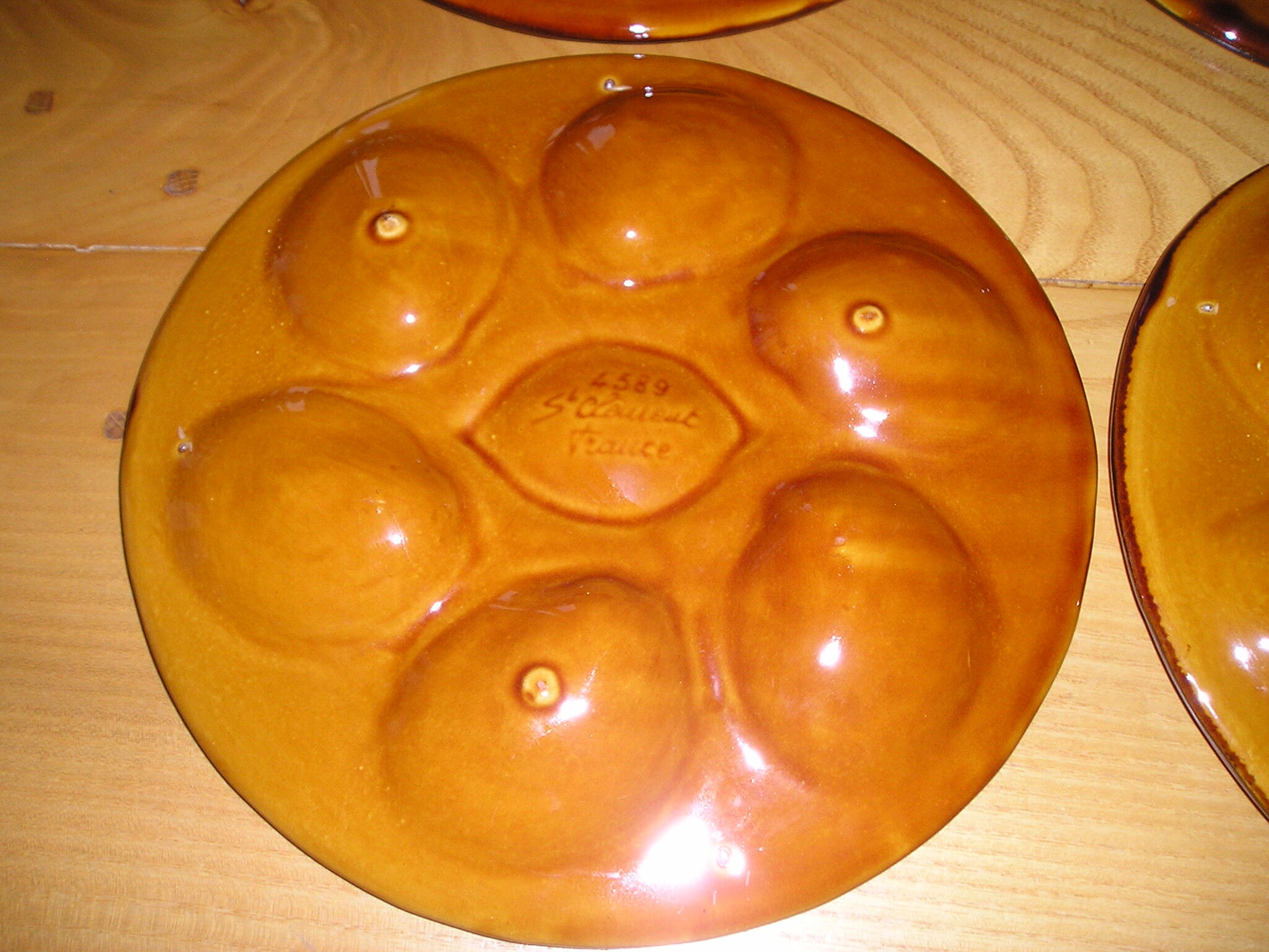 Set of 6 St Clément earthenware oyster plates