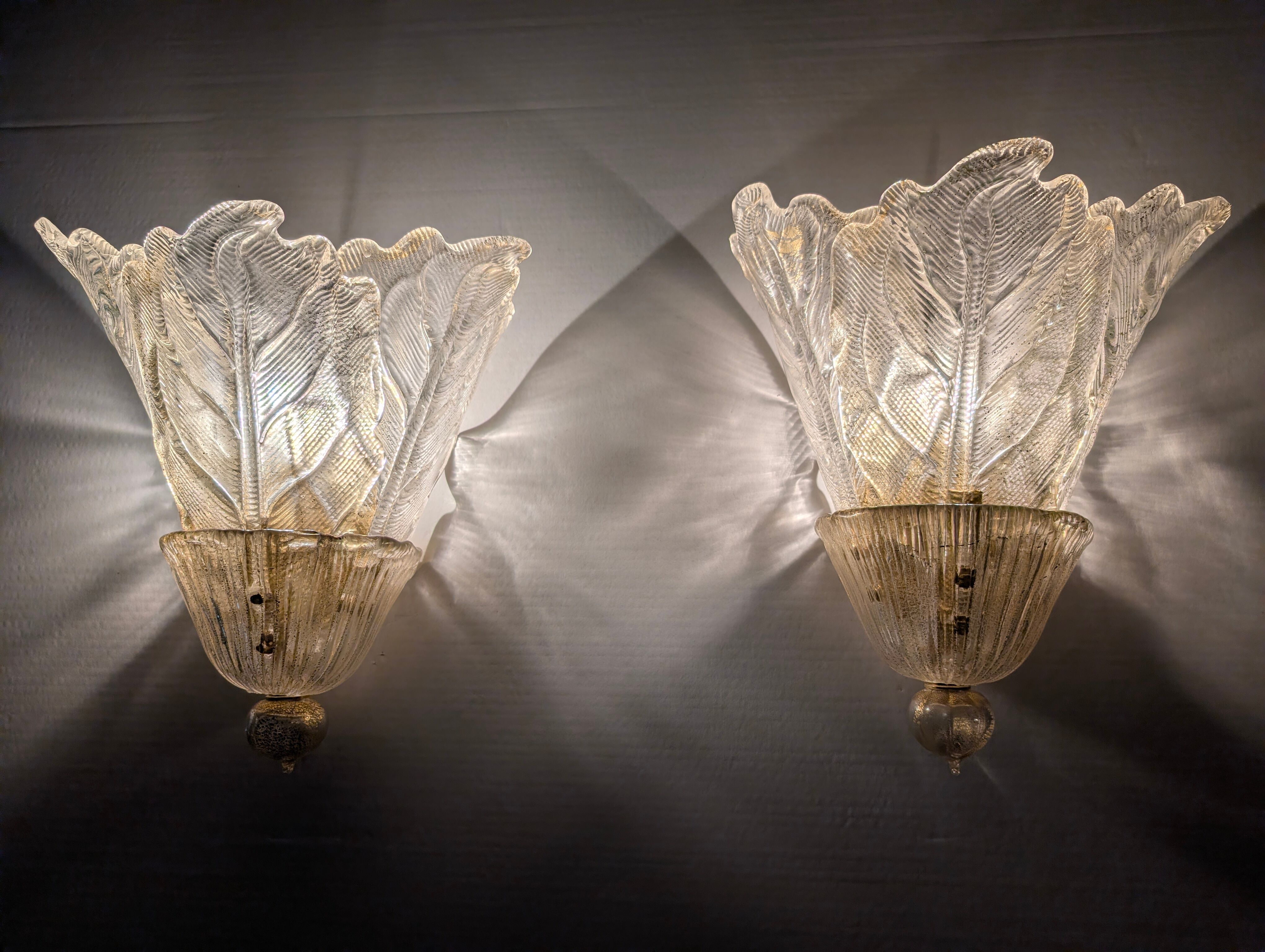 Pair of Barovier & Toso Murano Foglia d’Oro wall sconces, 1980s