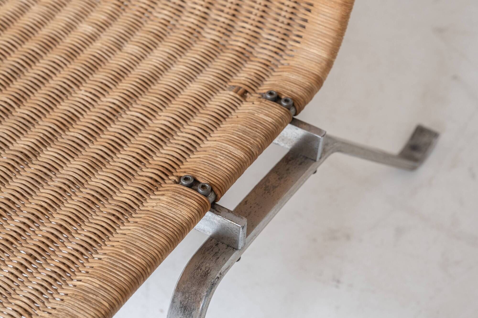 Early edition PK22 by Poul Kjaerholm for E. Kold Christensen, Denmark 1956.