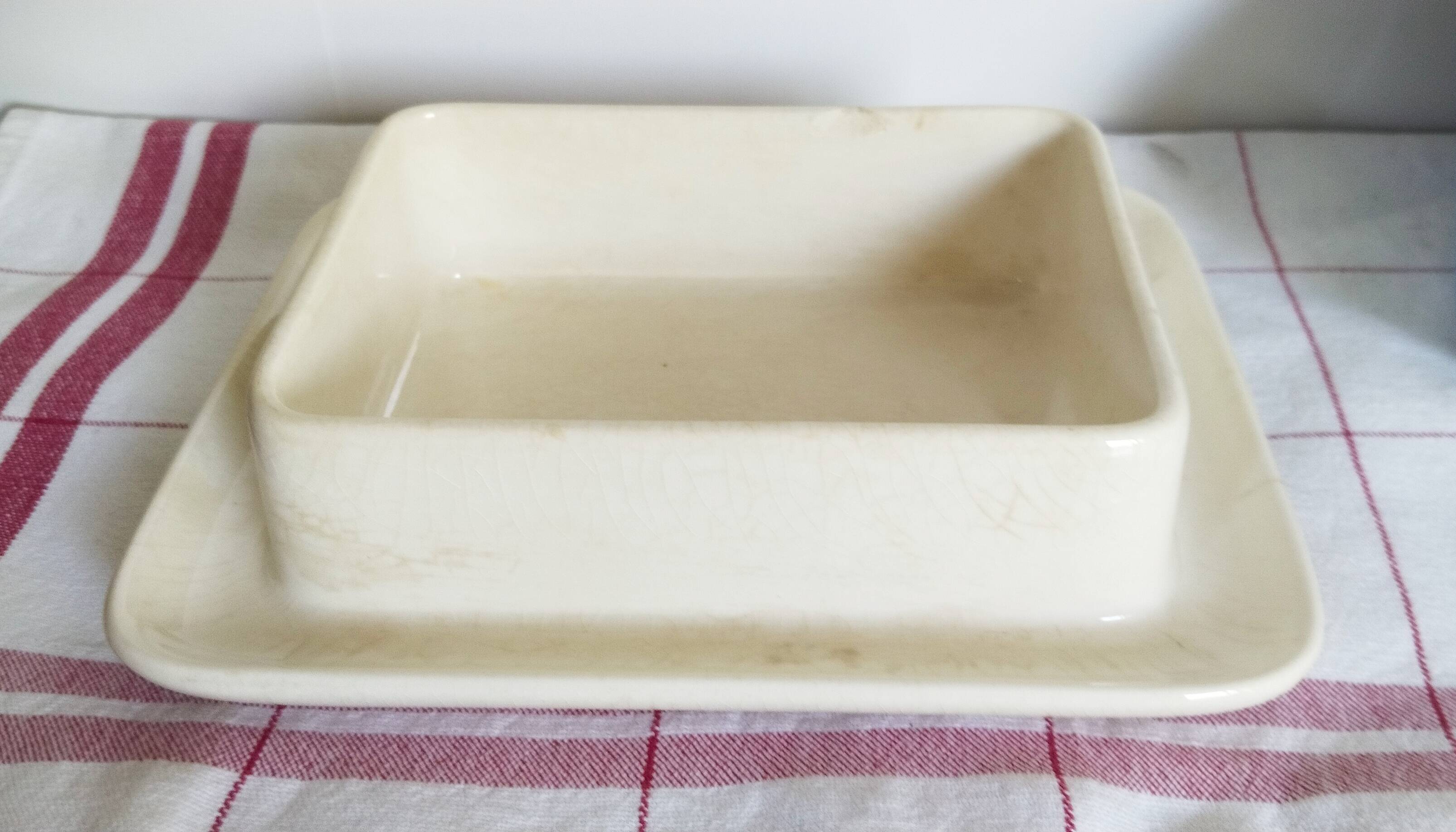 Ravier , beurrier  en faience Villeroy et Boch