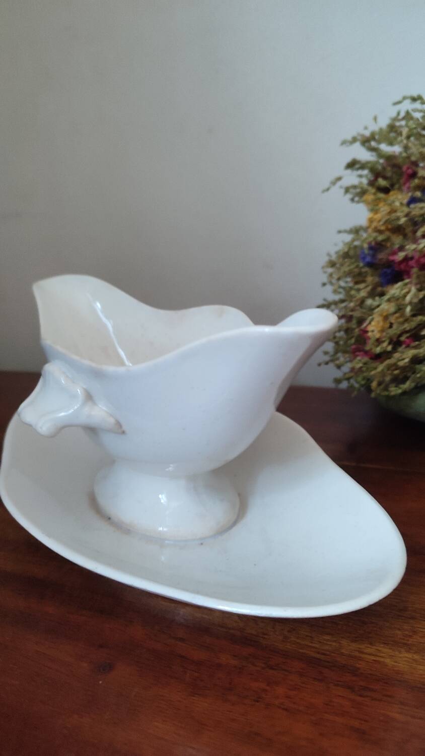 Gien opaque white porcelain gravy boat