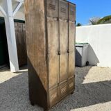Industrial locker room