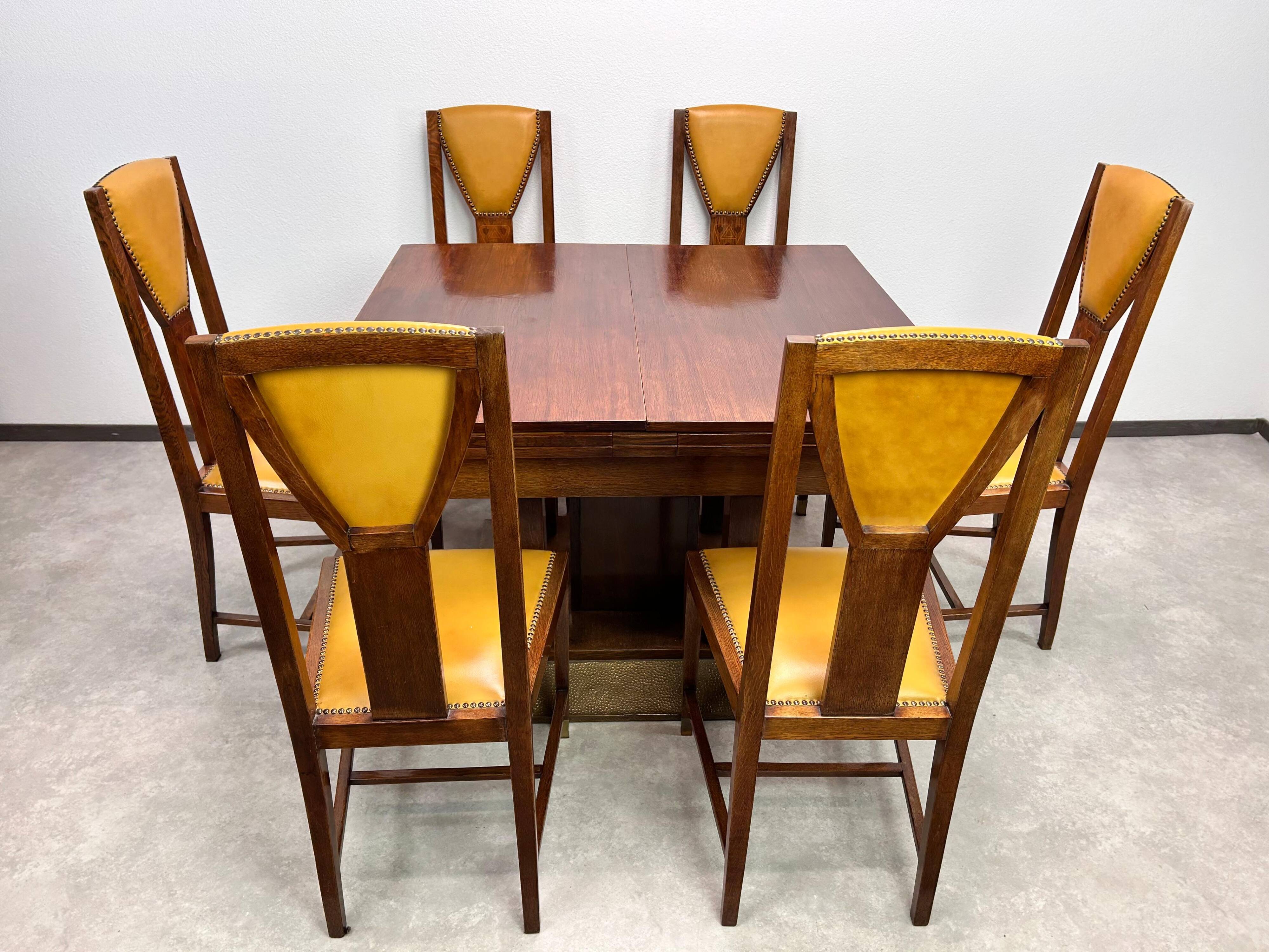 Large dining table for 16 people attributed to Joseph Maria Olbrich.