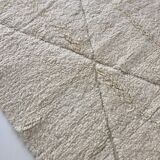 Tapis berbère marocain Beni Ouarain à losanges écrus 2,44x1,61m